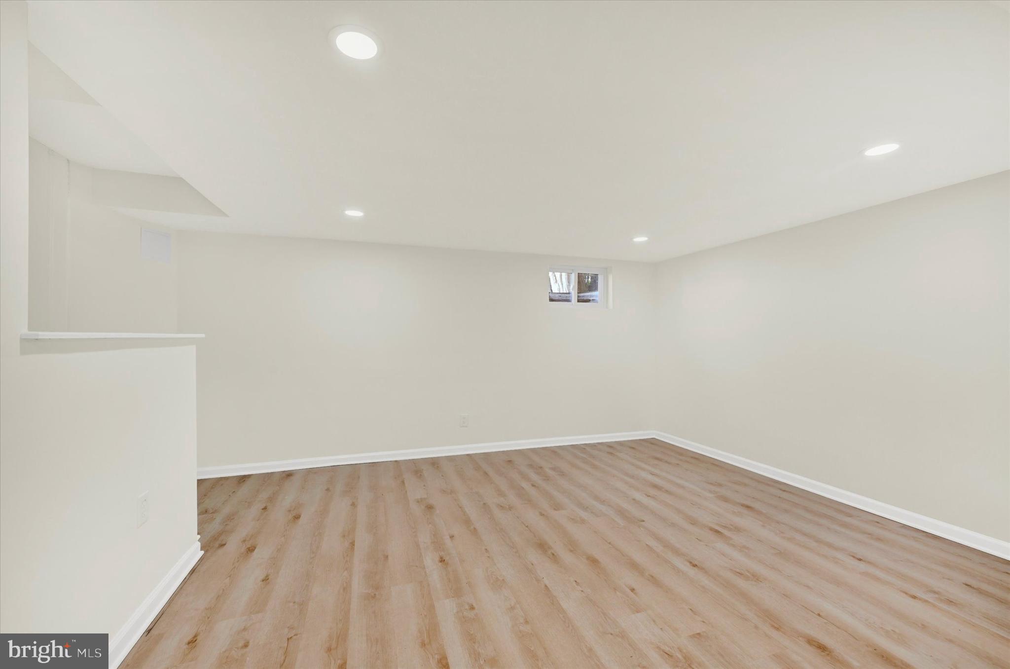 GRAY MANOR - Residential