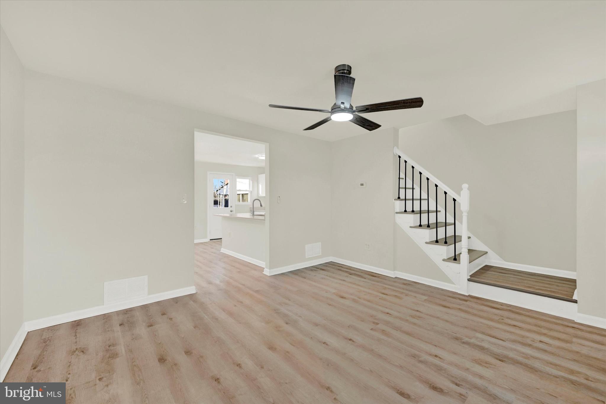 GRAY MANOR - Residential