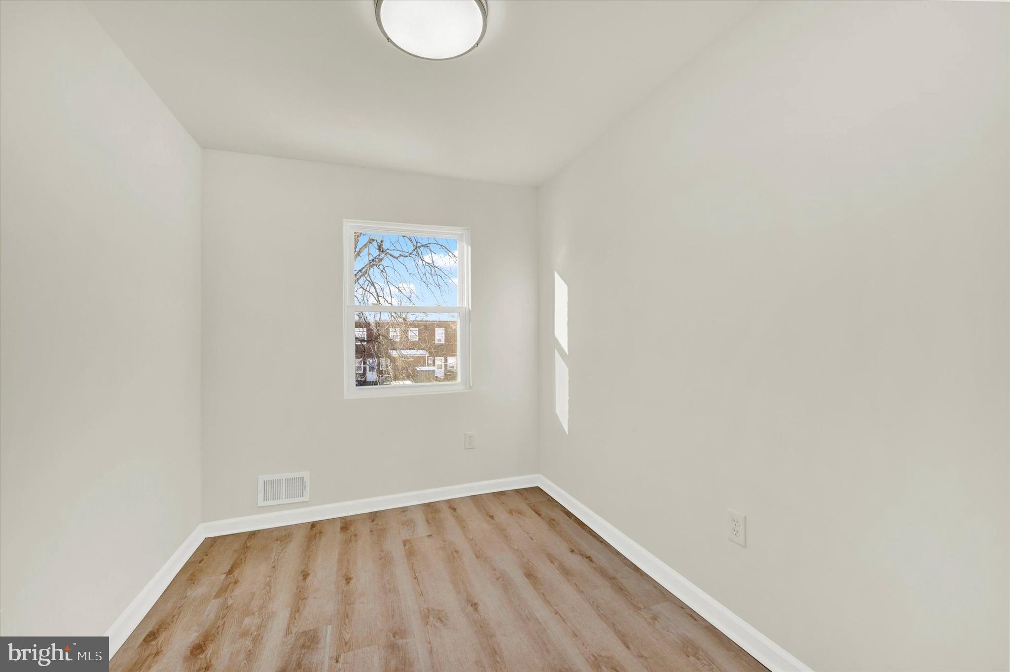 GRAY MANOR - Residential