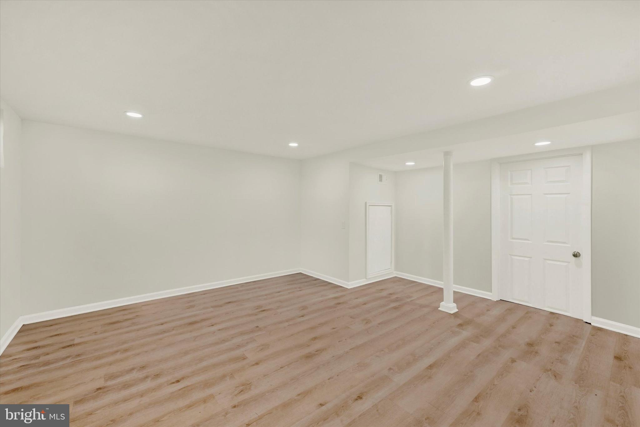 GRAY MANOR - Residential