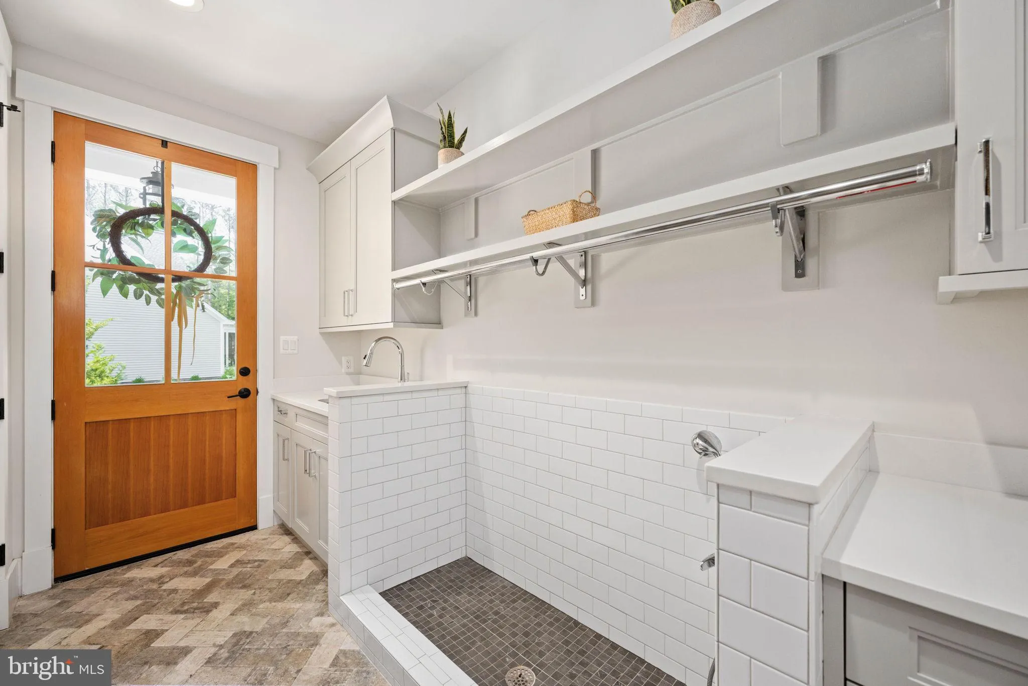 Spotsylvania, Virginia 22551, United States, 6 Bedrooms Bedrooms, ,7 BathroomsBathrooms,Residential,Active,149854