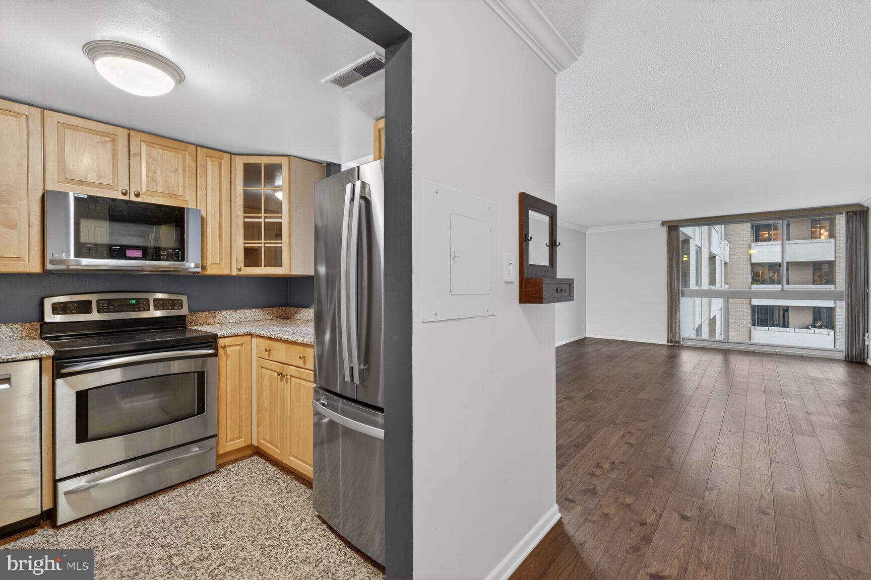 THE ELIZABETH - Residential