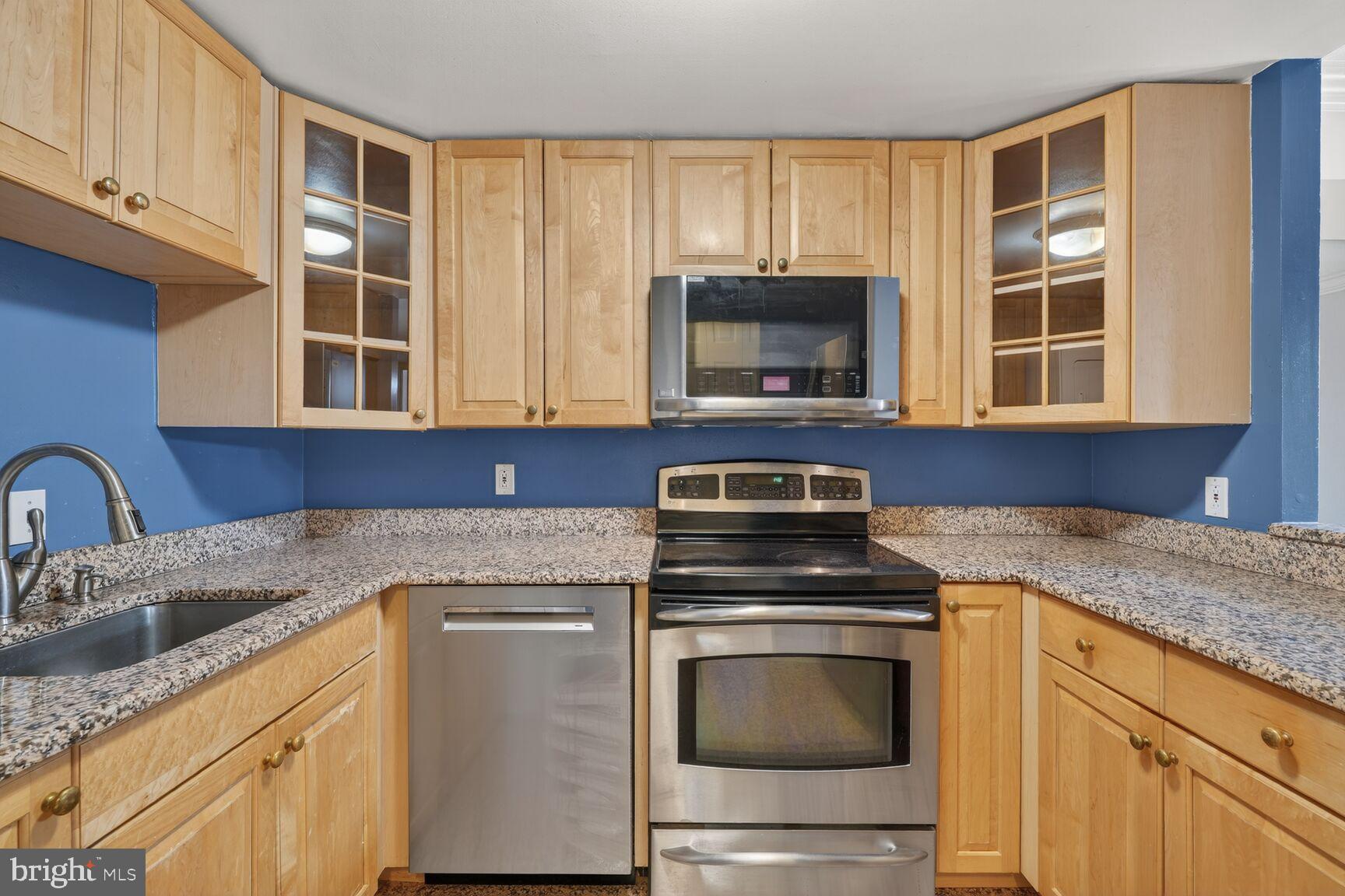 THE ELIZABETH - Residential