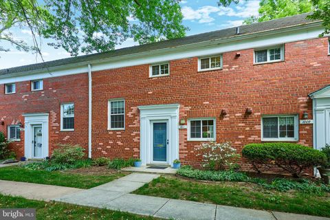 Photo of 1011 Beverley Drive #117-10, ALEXANDRIA, VA 22302 (MLS # VAAX2059804)