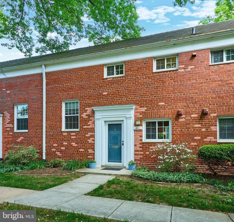 Photo of 1011 Beverley Drive #117-10, ALEXANDRIA, VA 22302 (MLS # VAAX2059804)
