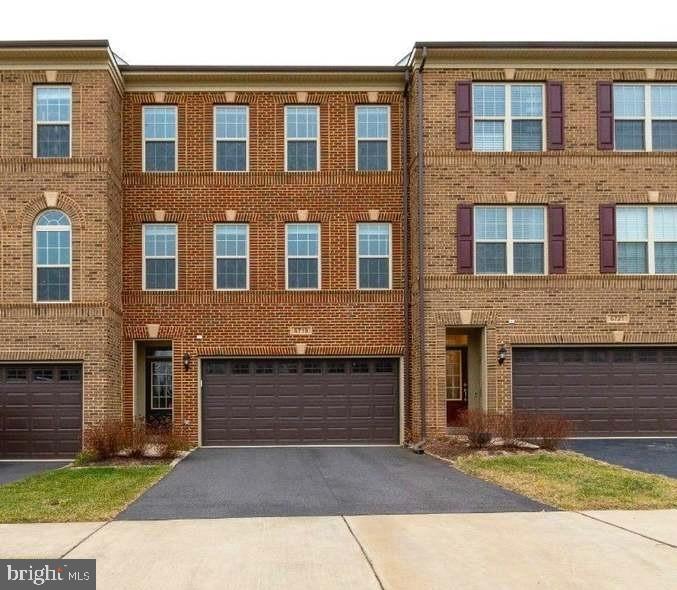 VILLAGES OF PIEDMONT AT LEOPOLD'S PRESERVE - Residential Lease