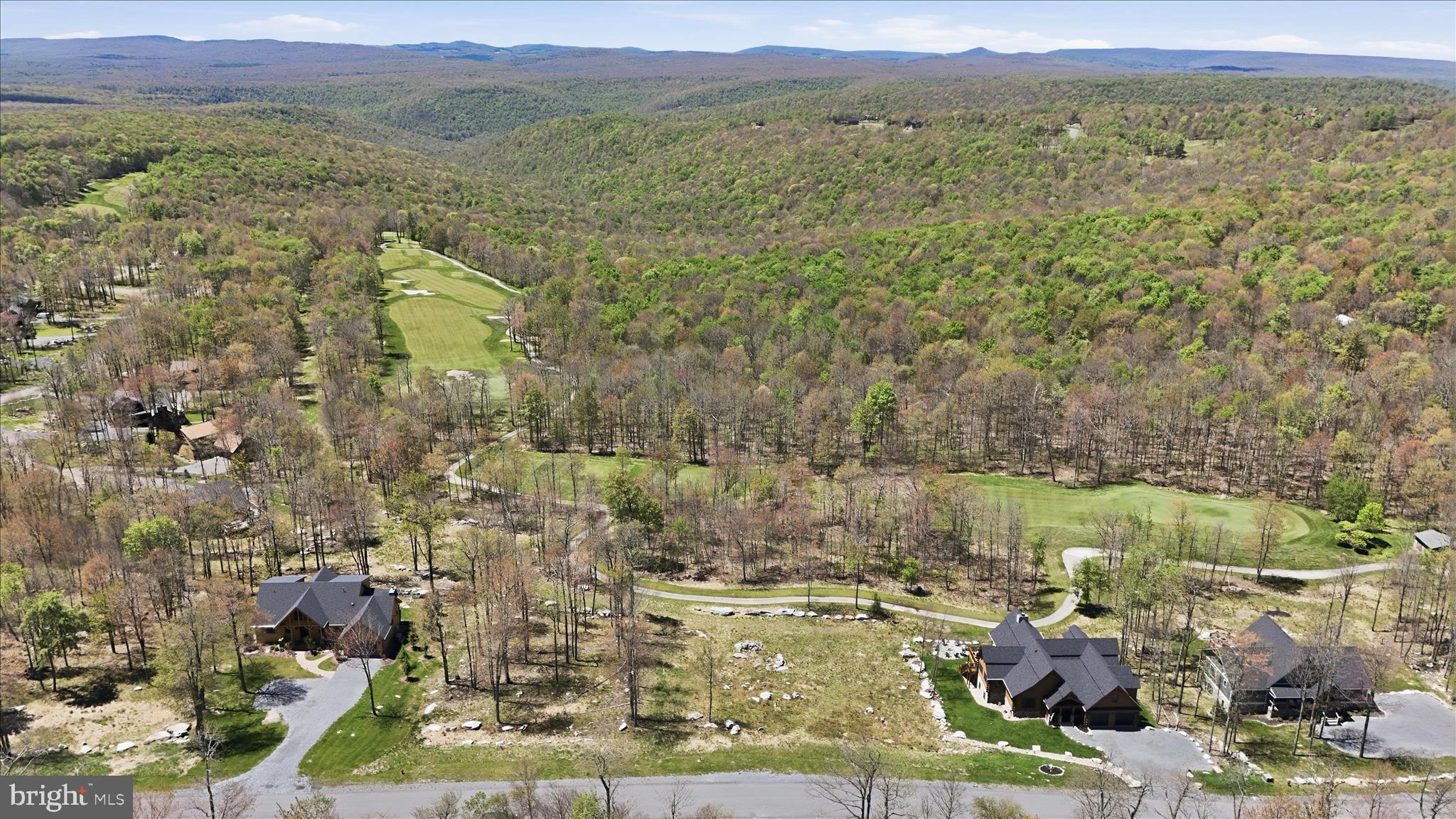 LODESTONE ON THE GOLF COURSE - Land