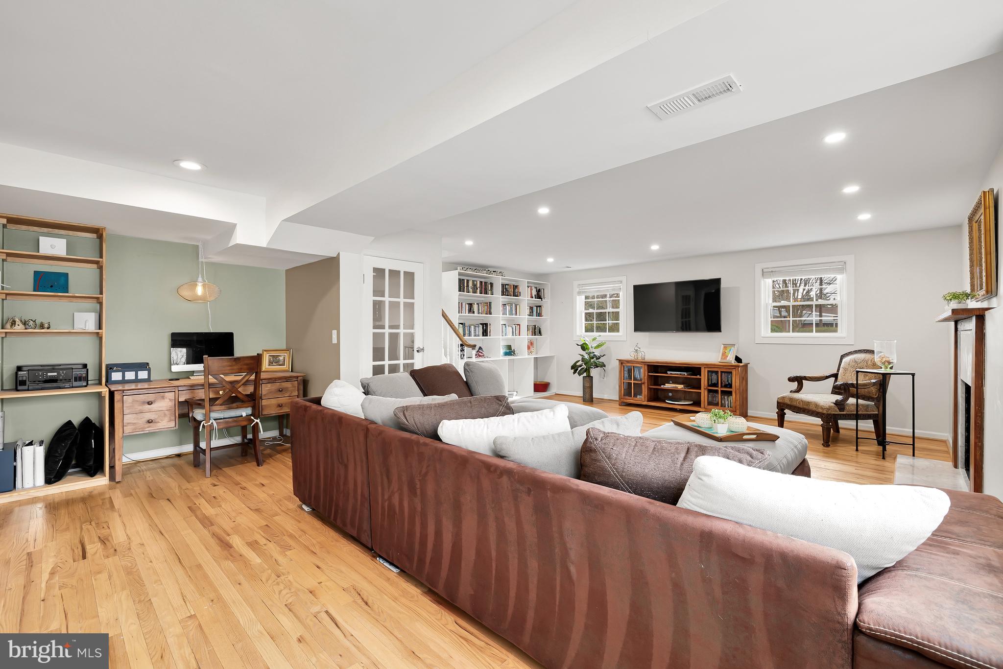 REGENCY ESTATES - Residential