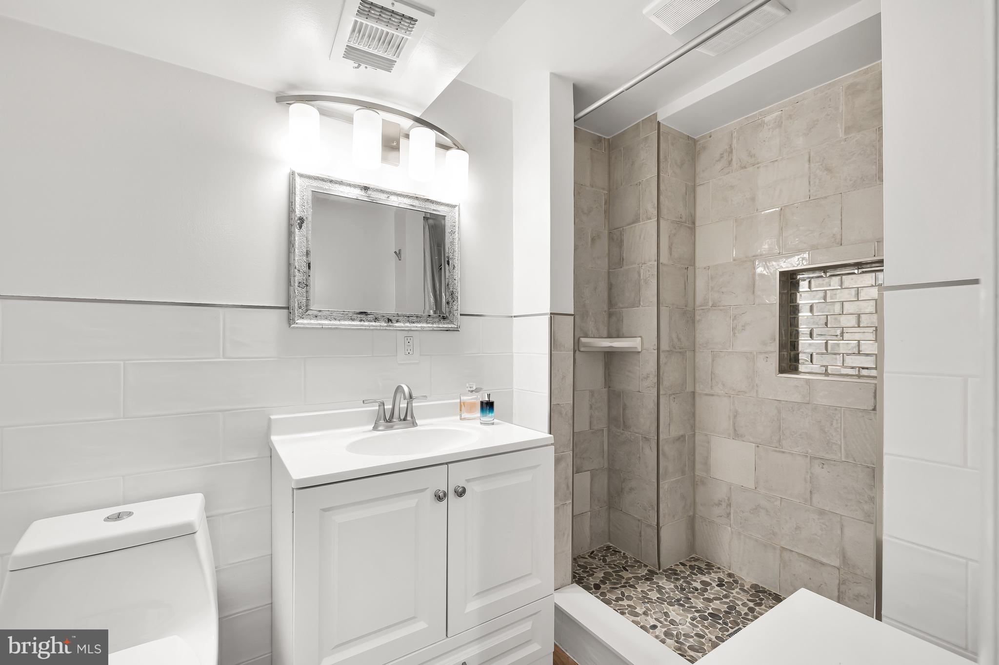 REGENCY ESTATES - Residential