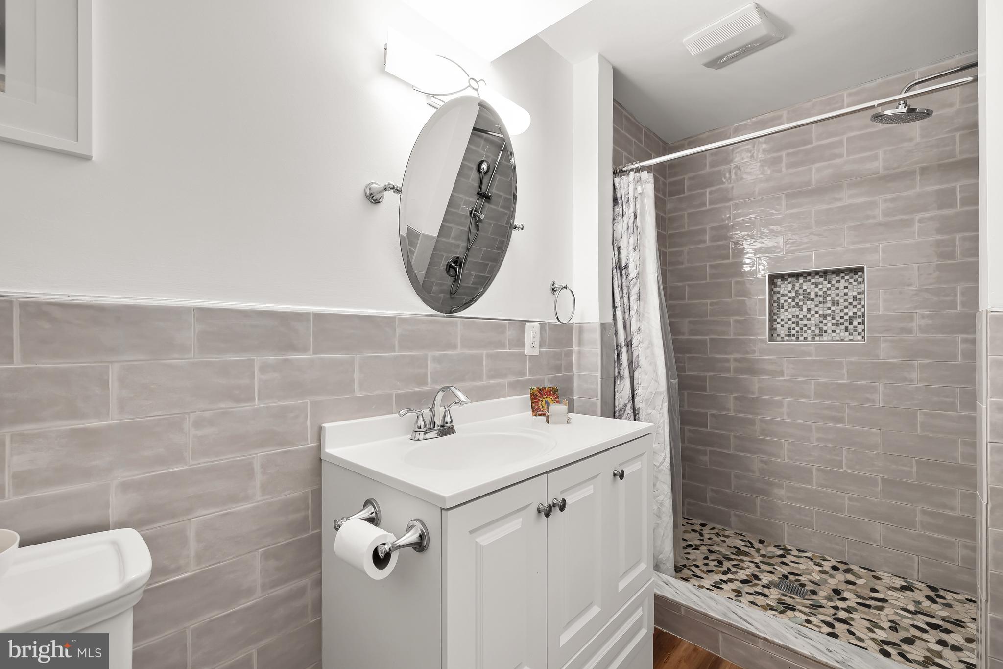 REGENCY ESTATES - Residential