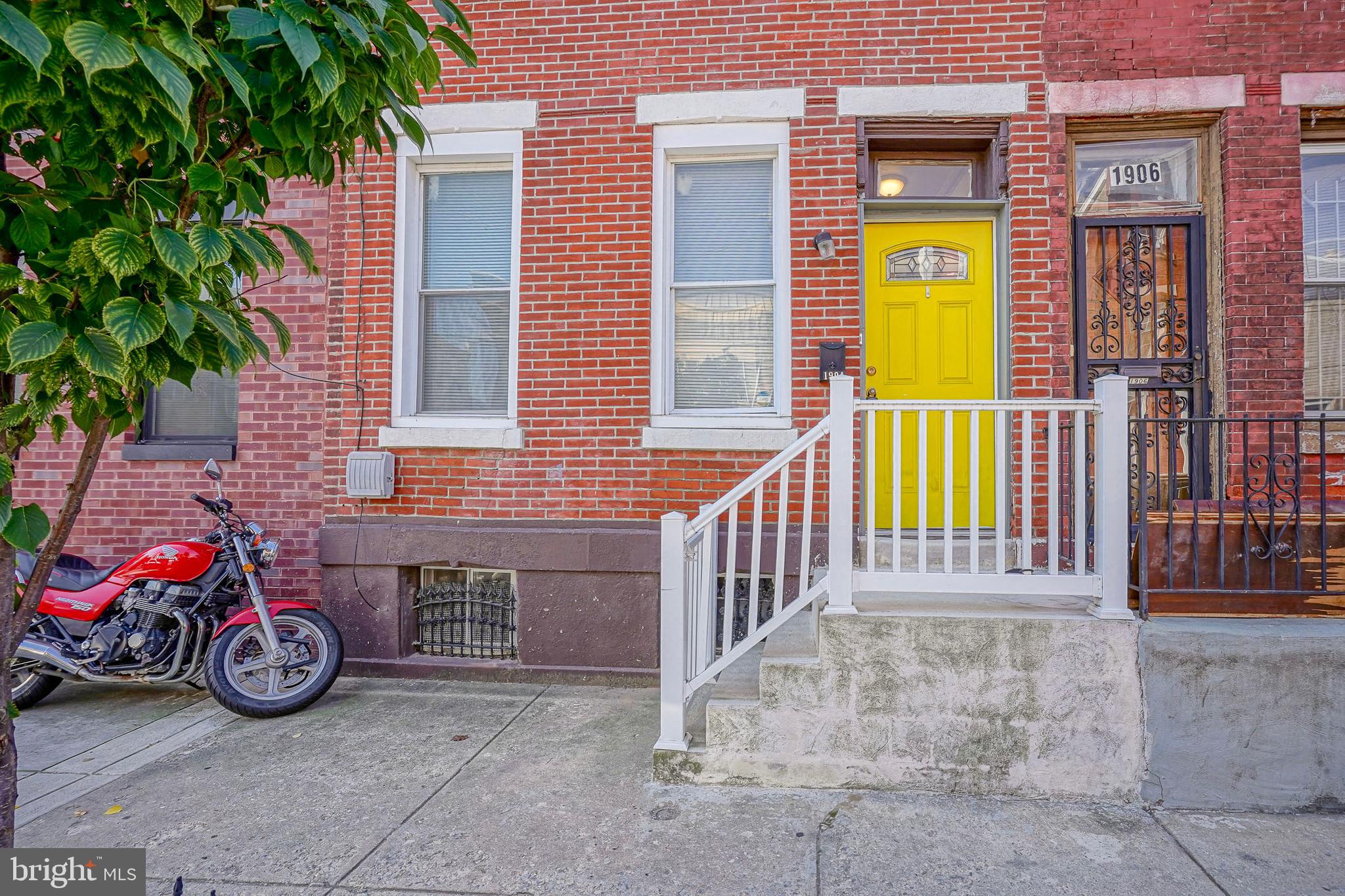 Gently lived in, three bedroom home in the heart of Point Breeze. Bright, clean and well maintained. Recently renovated. Laminate flooring, granite kitchen counter tops and nicely tiled floors. All the conveniences of city life with a neighborhood charm. You are within easy walking distance to a variety of cafes, eateries and pubs, Sprout's Supermarket, Target, Fine Wines and Good Spirits, the green spaces of Wharton Square Park and Chew Playground and more. Easy access to public transportation. Center City is just a short bus ride away. The Broad Street subway line provides local and regional rail access. Private Yard, Central Air, Microwave, Washer/Dryer (in separate laundry room). Available immediately.