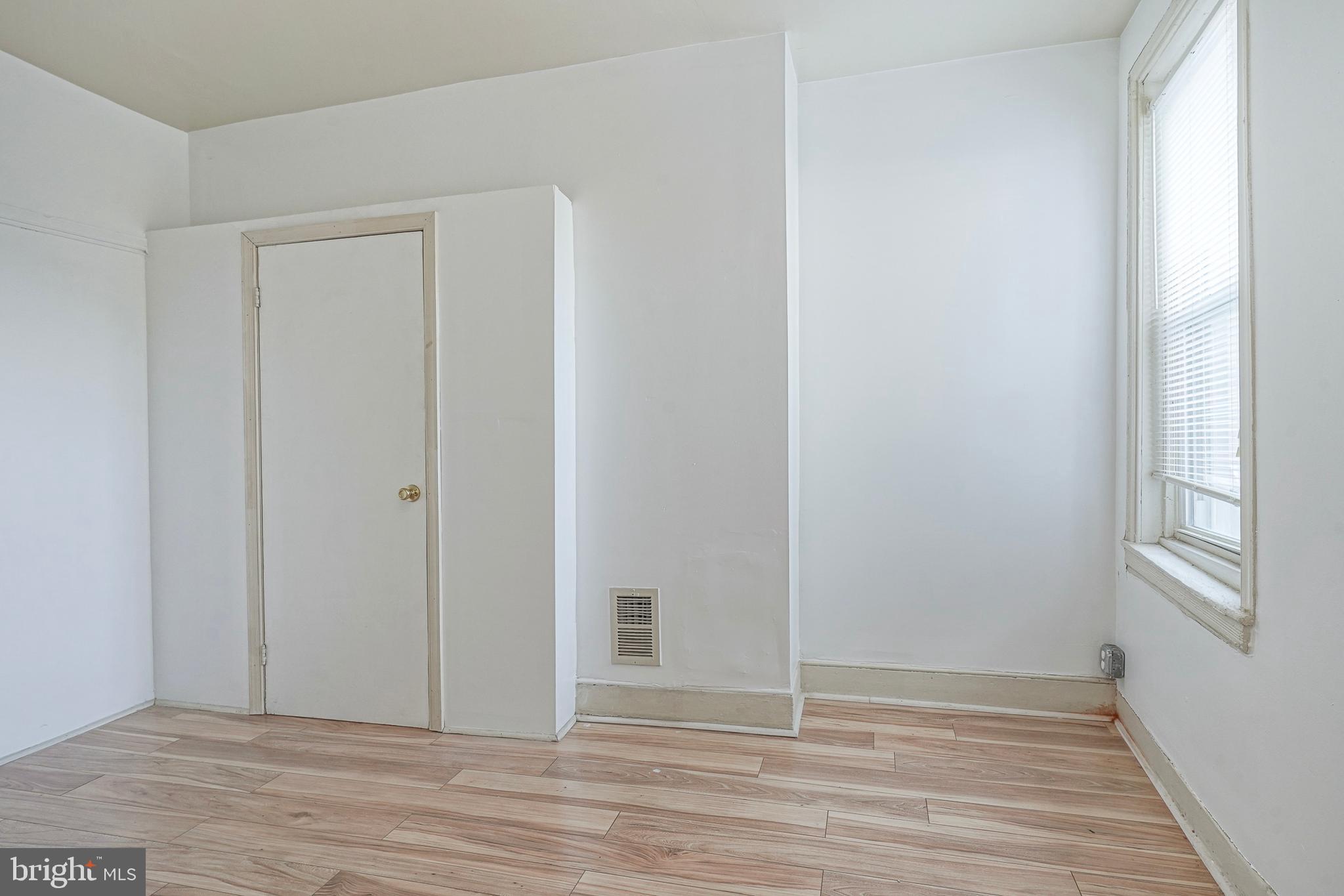 POINT BREEZE - Residential