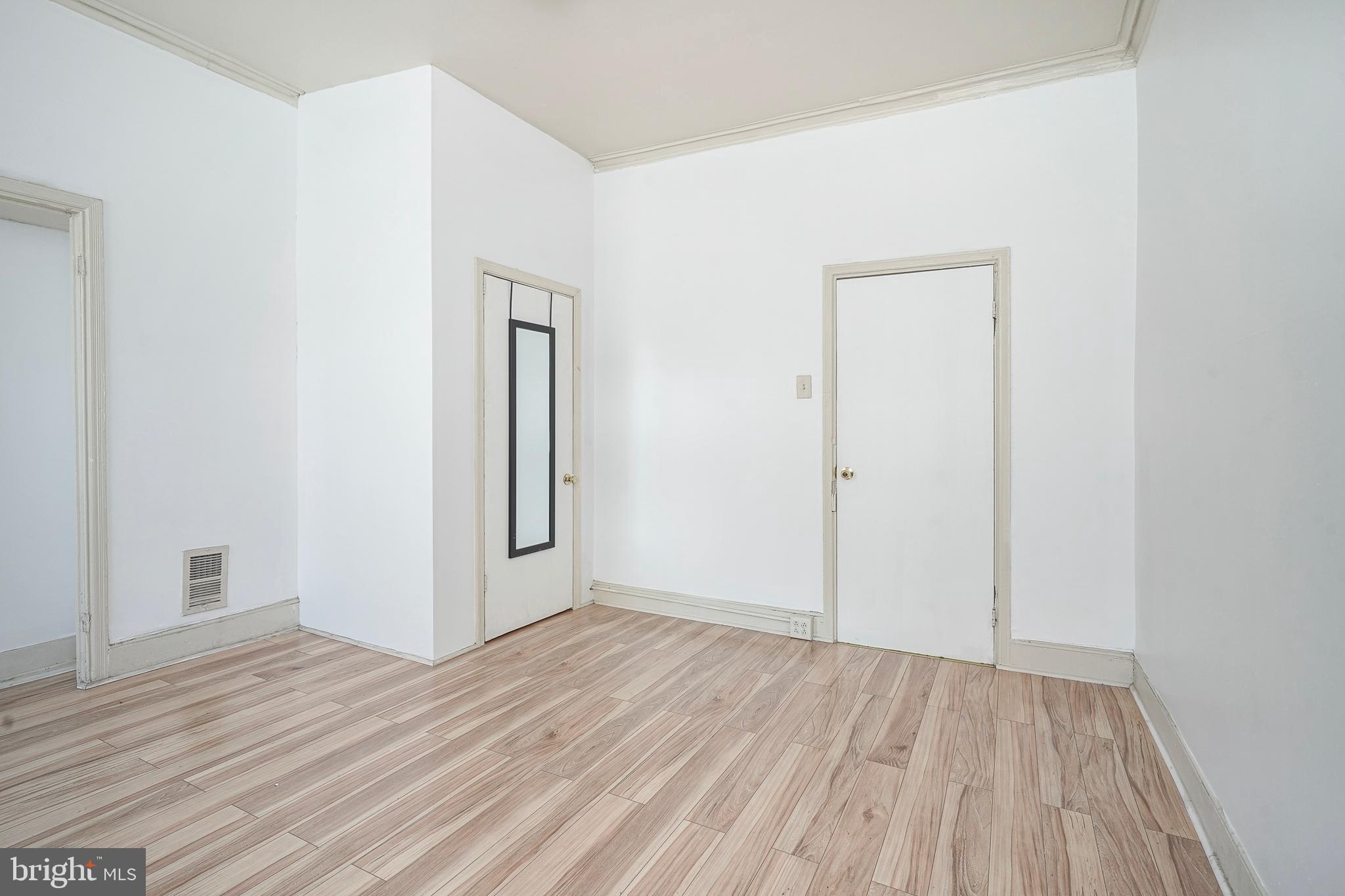 POINT BREEZE - Residential