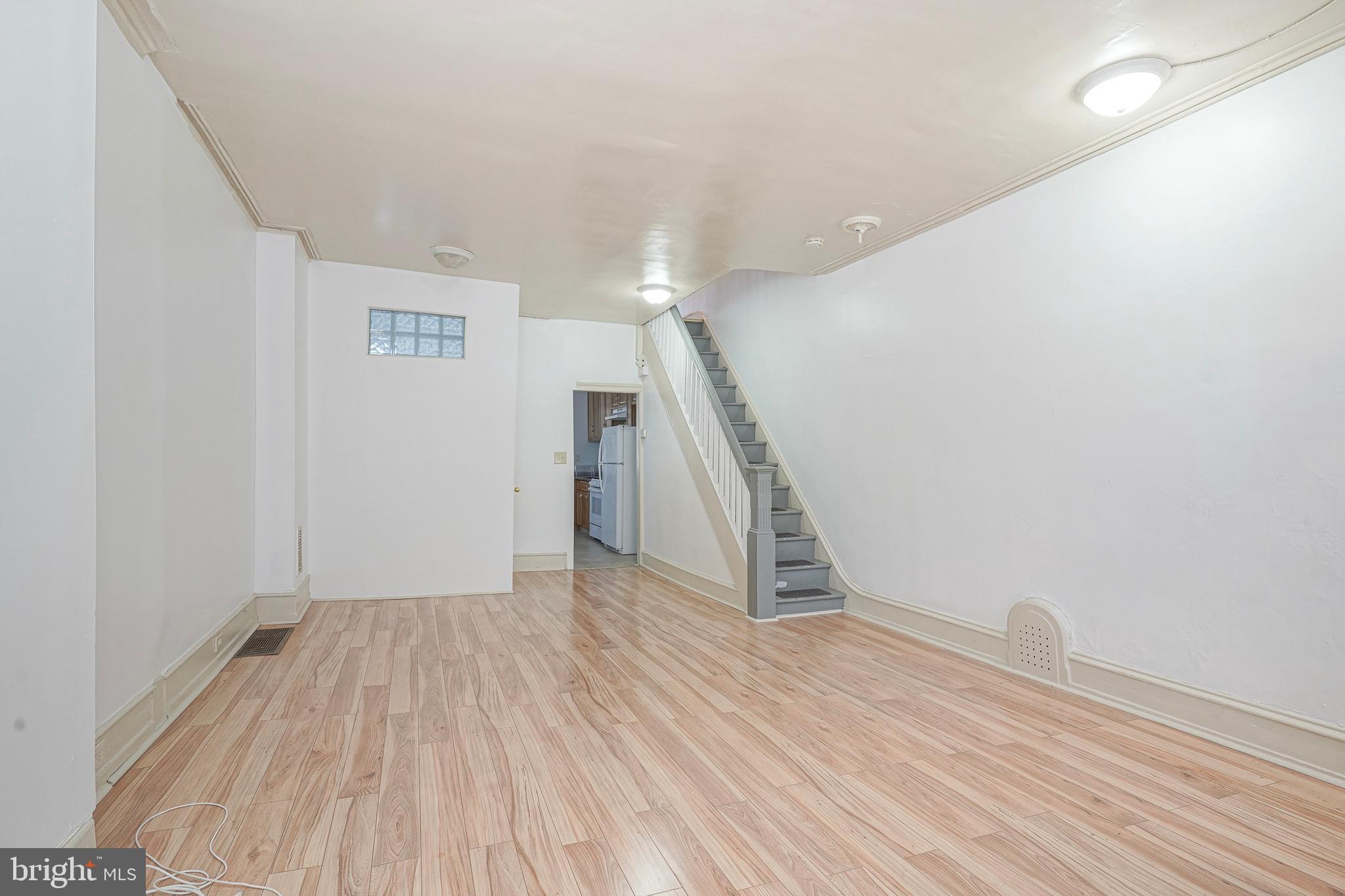 POINT BREEZE - Residential