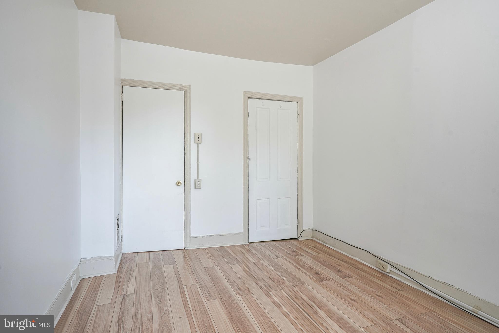 POINT BREEZE - Residential