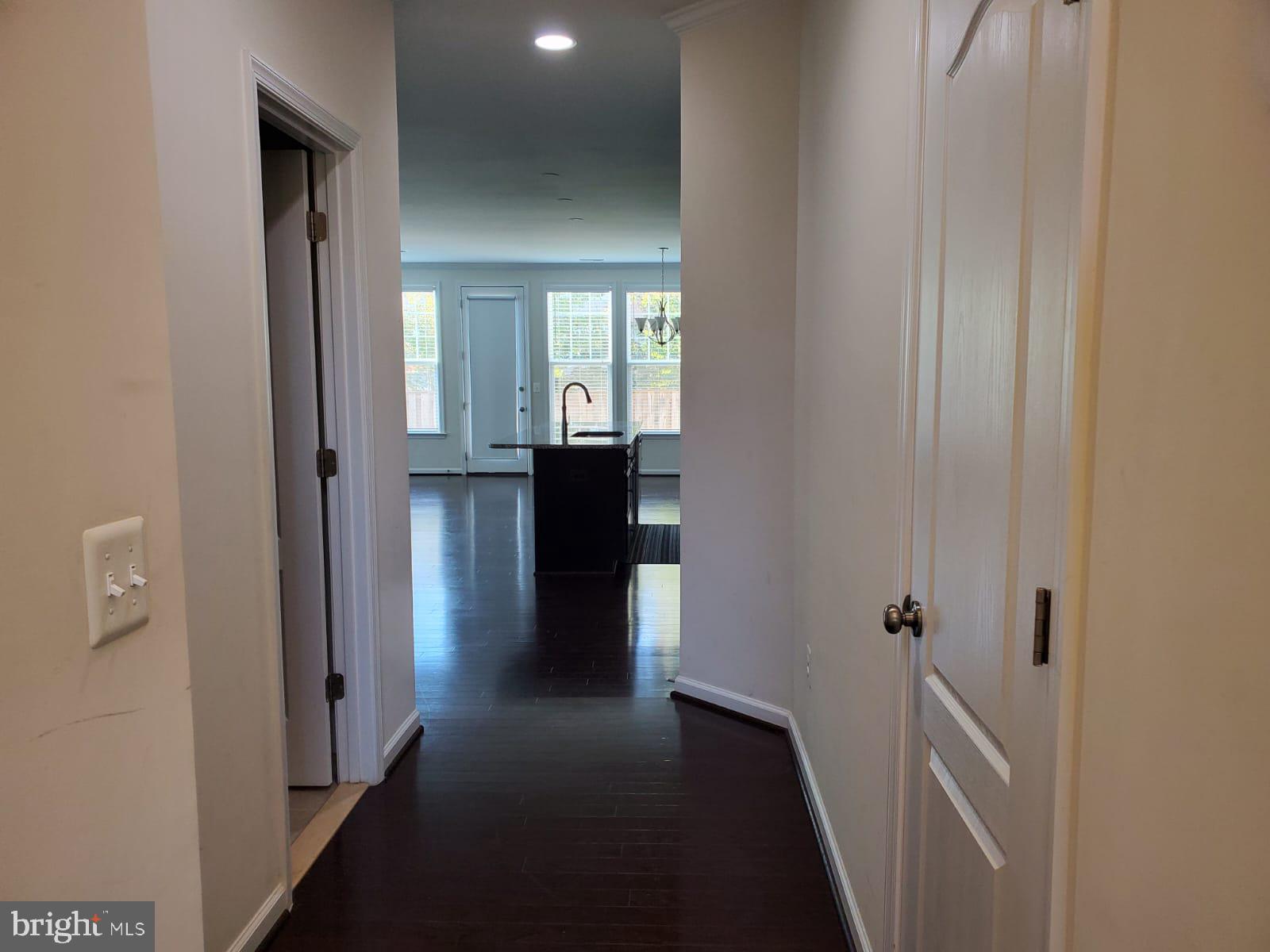 42513 BENFOLD SQUARE