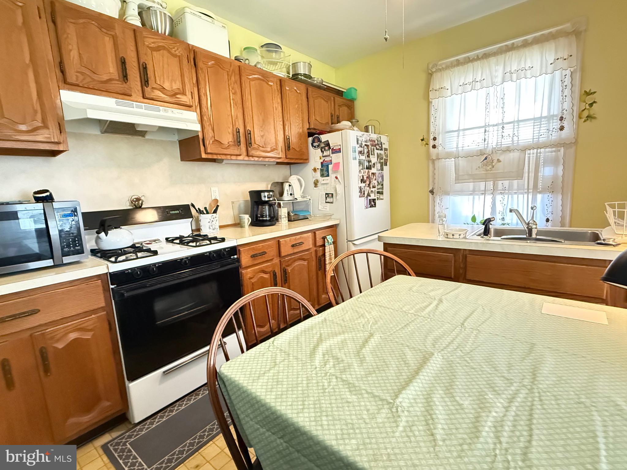 CHELTENHAM VIL - Residential Income