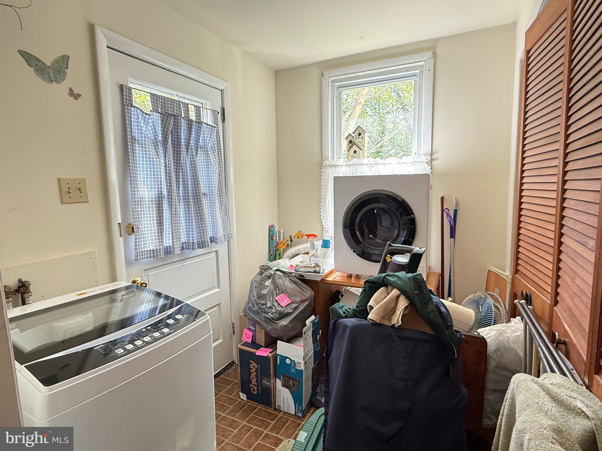 CHELTENHAM VIL - Residential Income