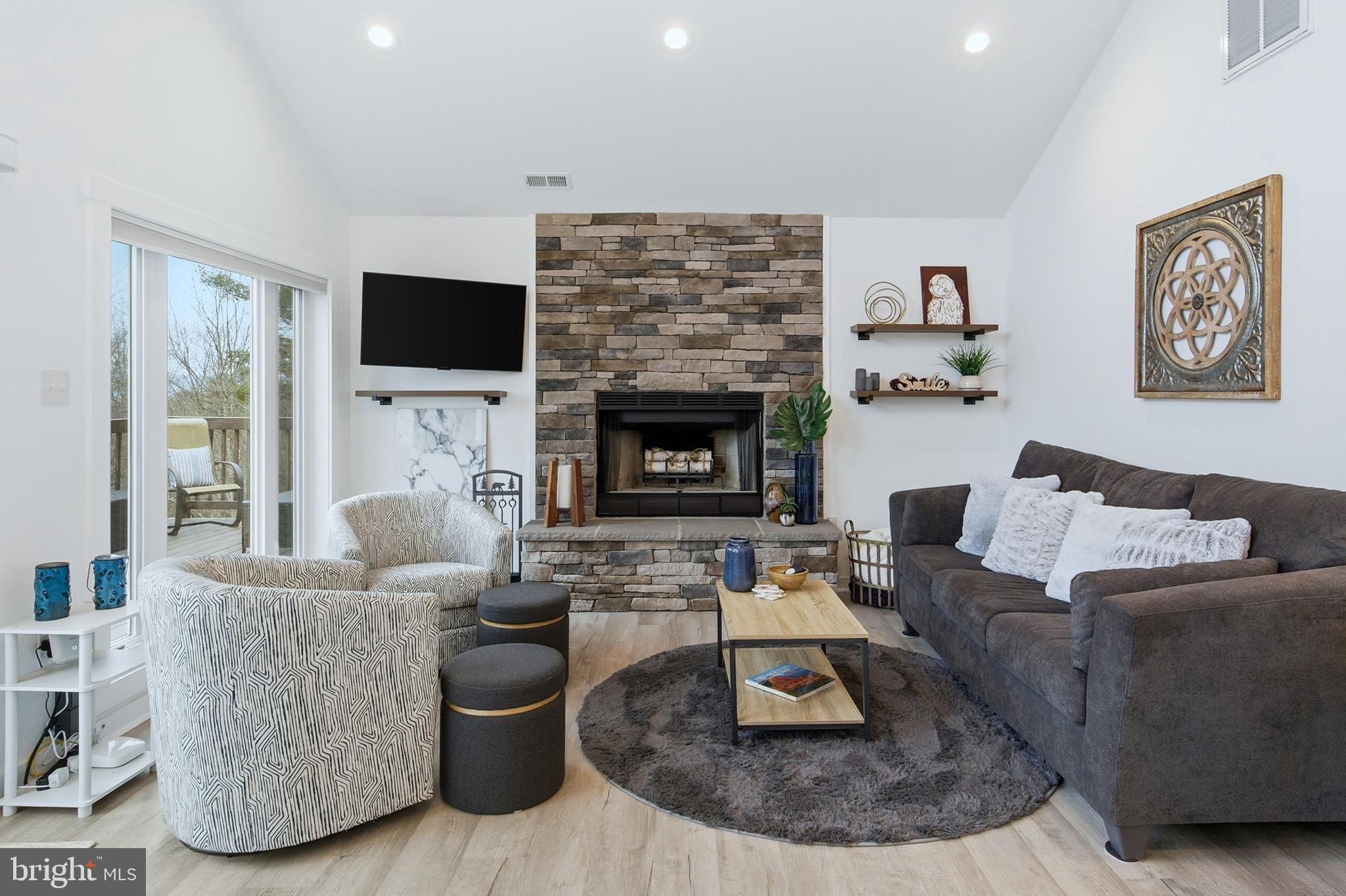 CREEK VALLEY ESTATES - Residential