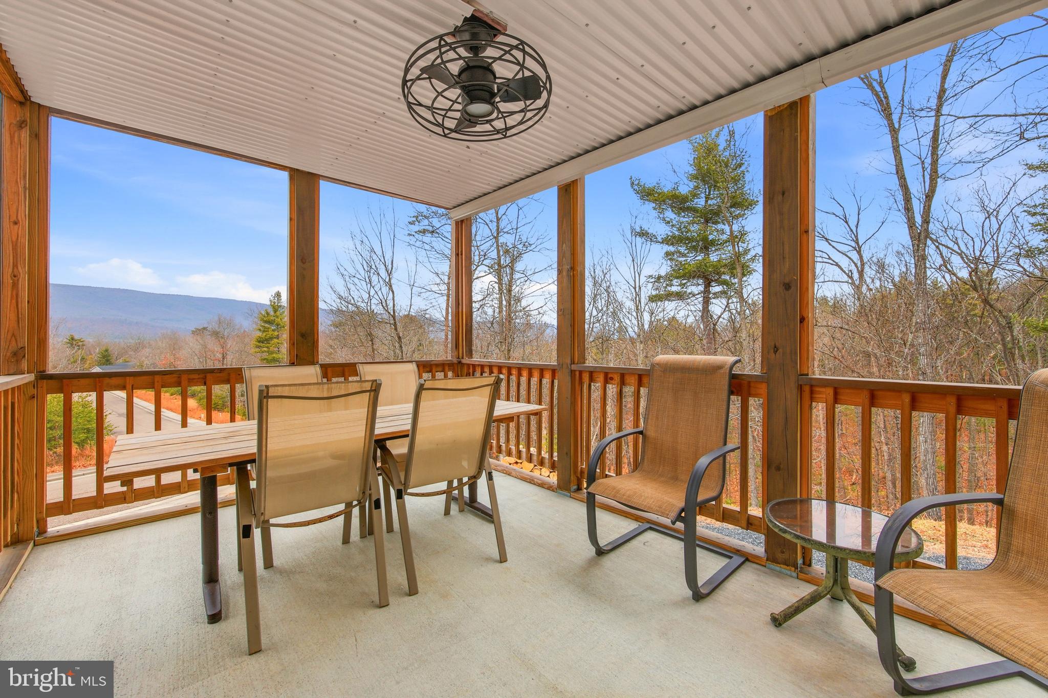 4 CREEK VALLEY DRIVE