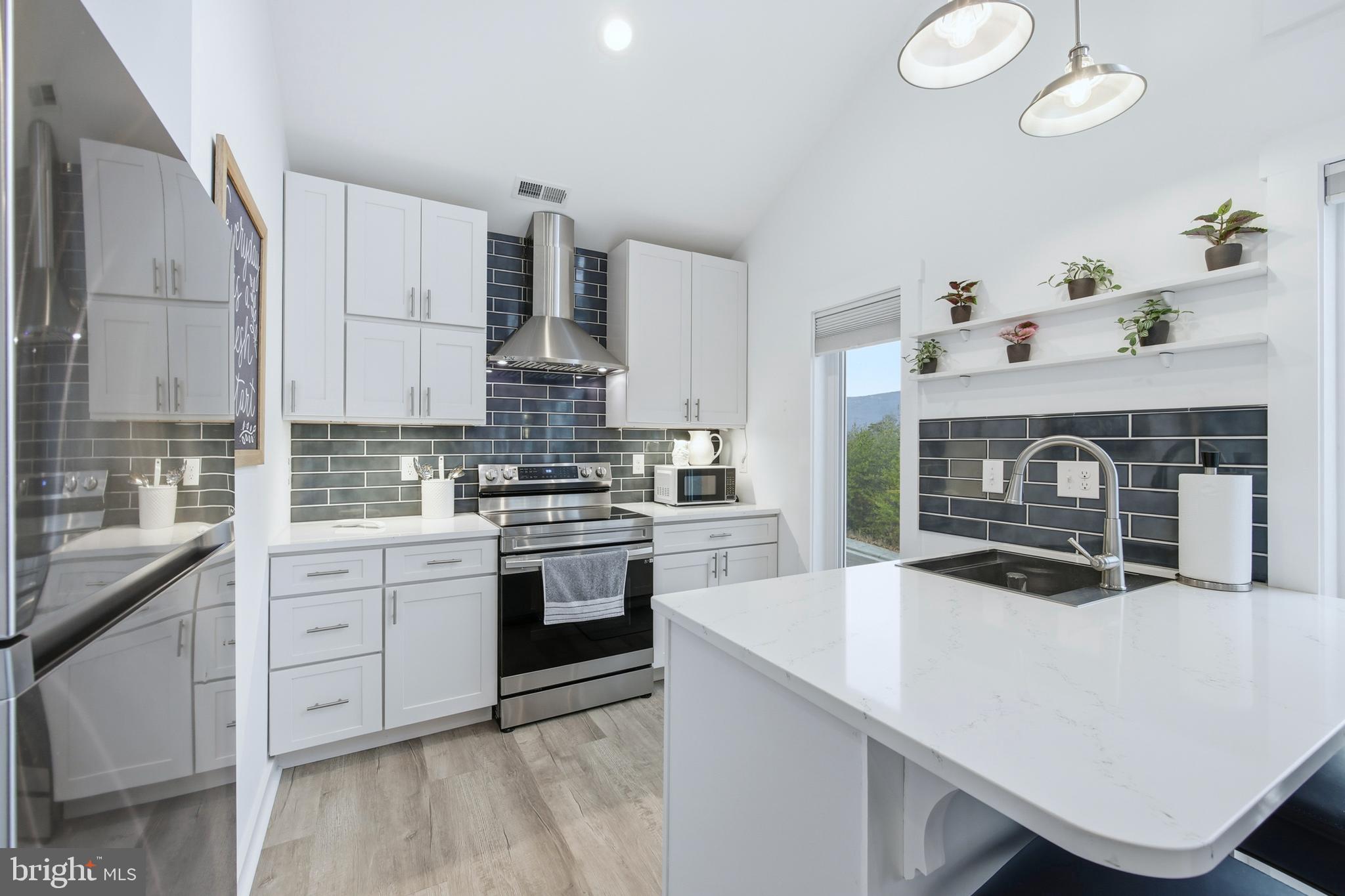 CREEK VALLEY ESTATES - Residential