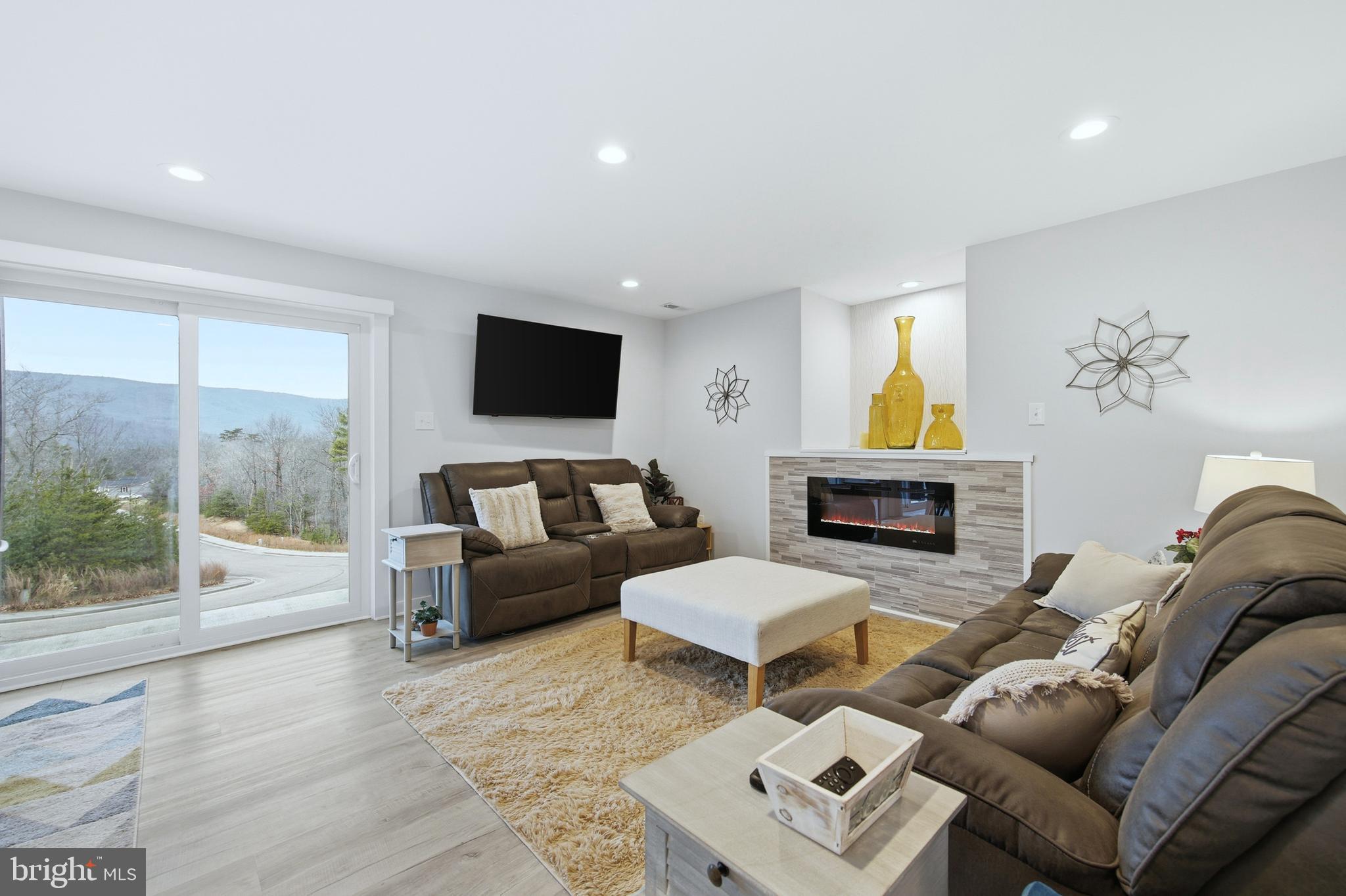 CREEK VALLEY ESTATES - Residential