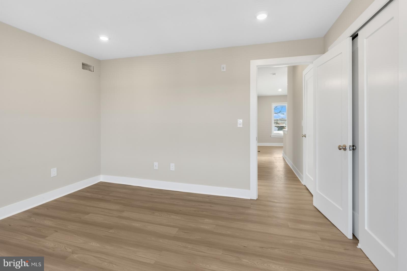 ROXBOROUGH - Residential Lease