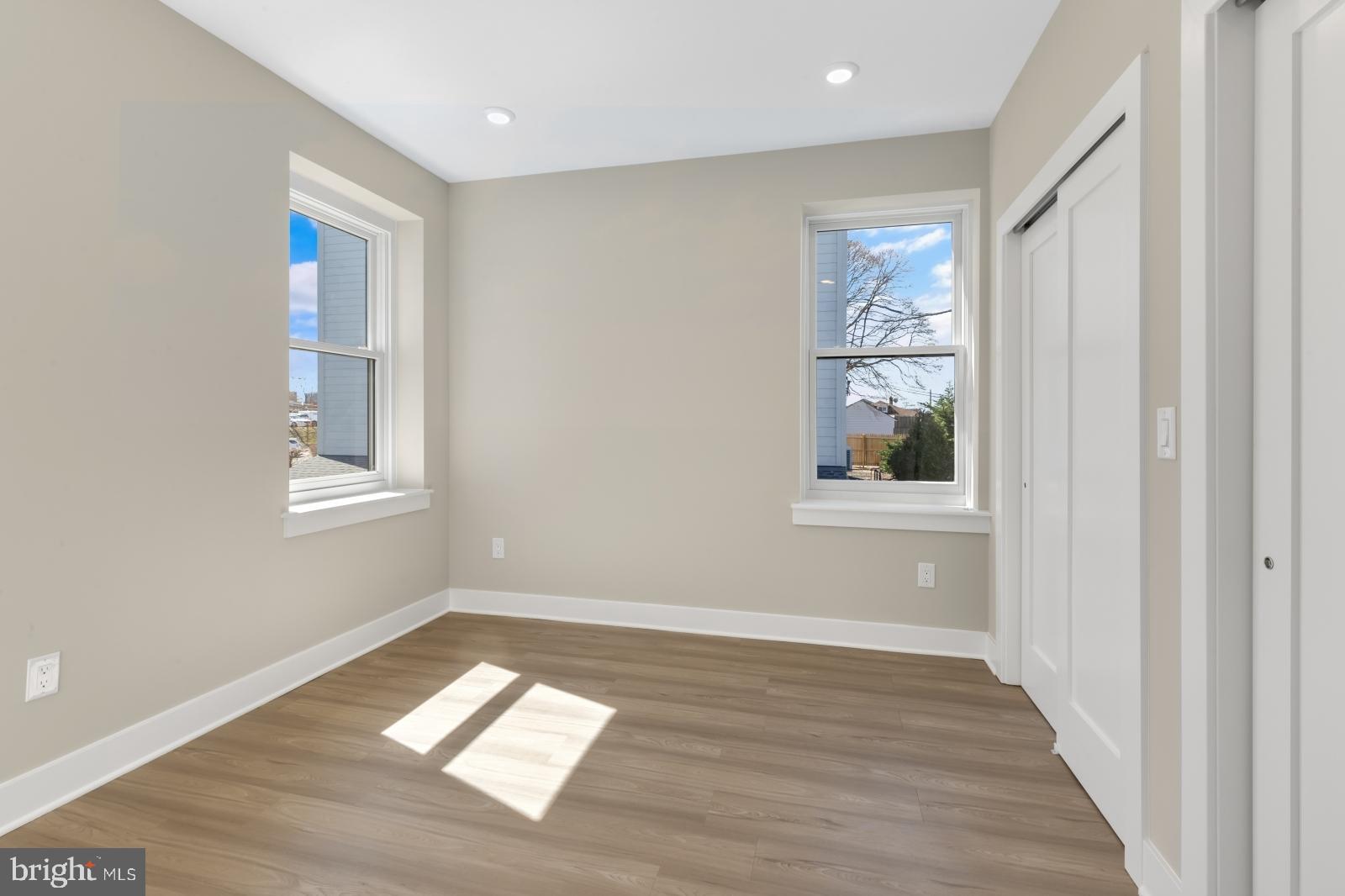 ROXBOROUGH - Residential Lease