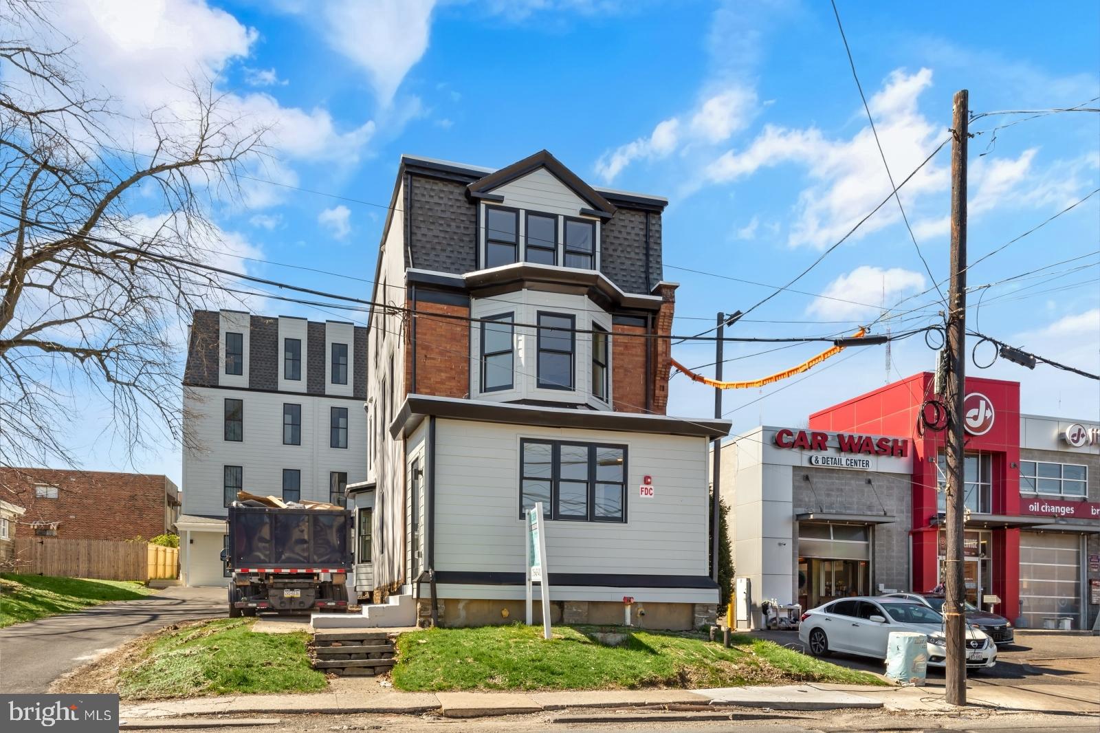 ROXBOROUGH - Residential Lease