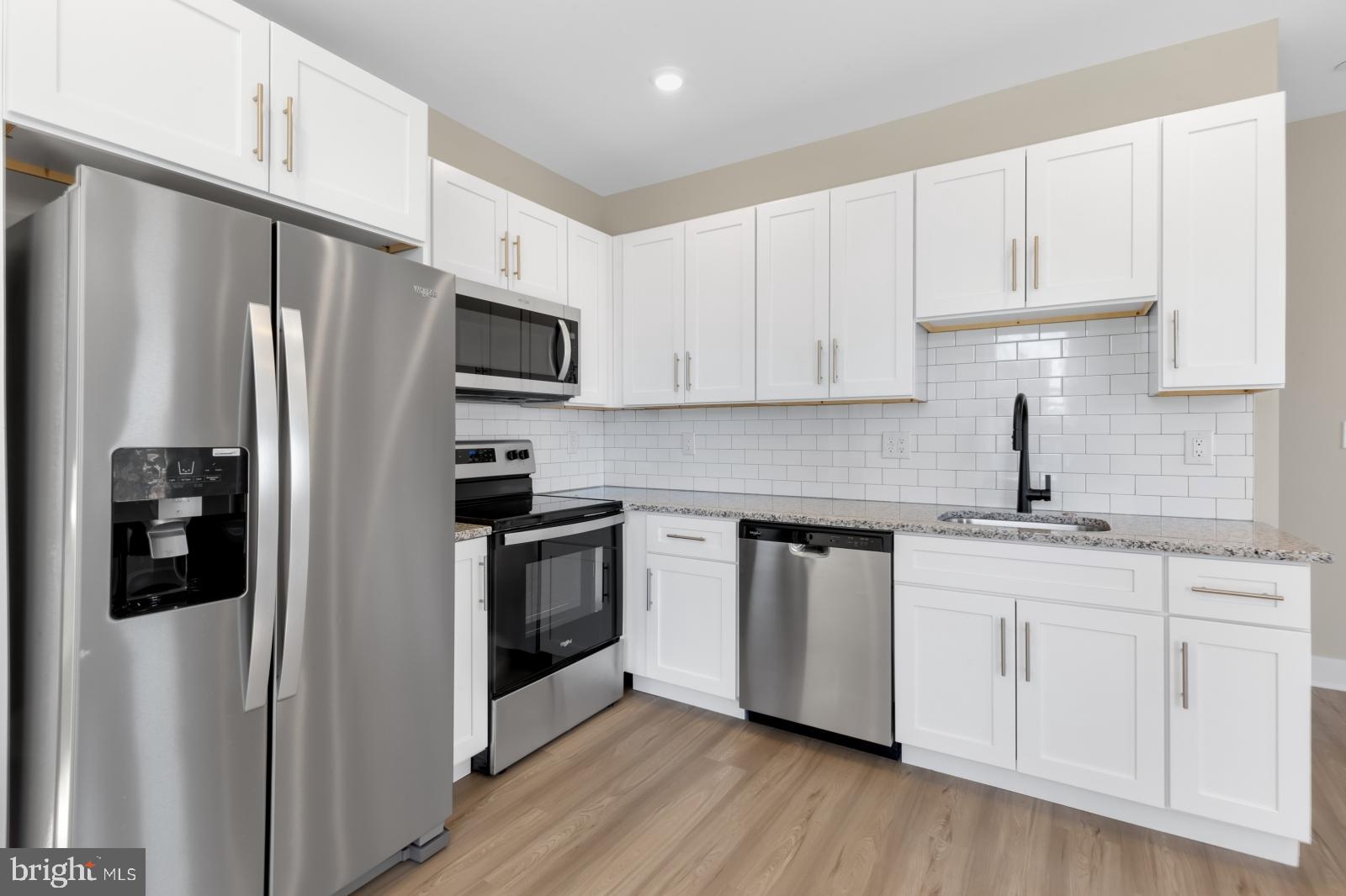 ROXBOROUGH - Residential Lease