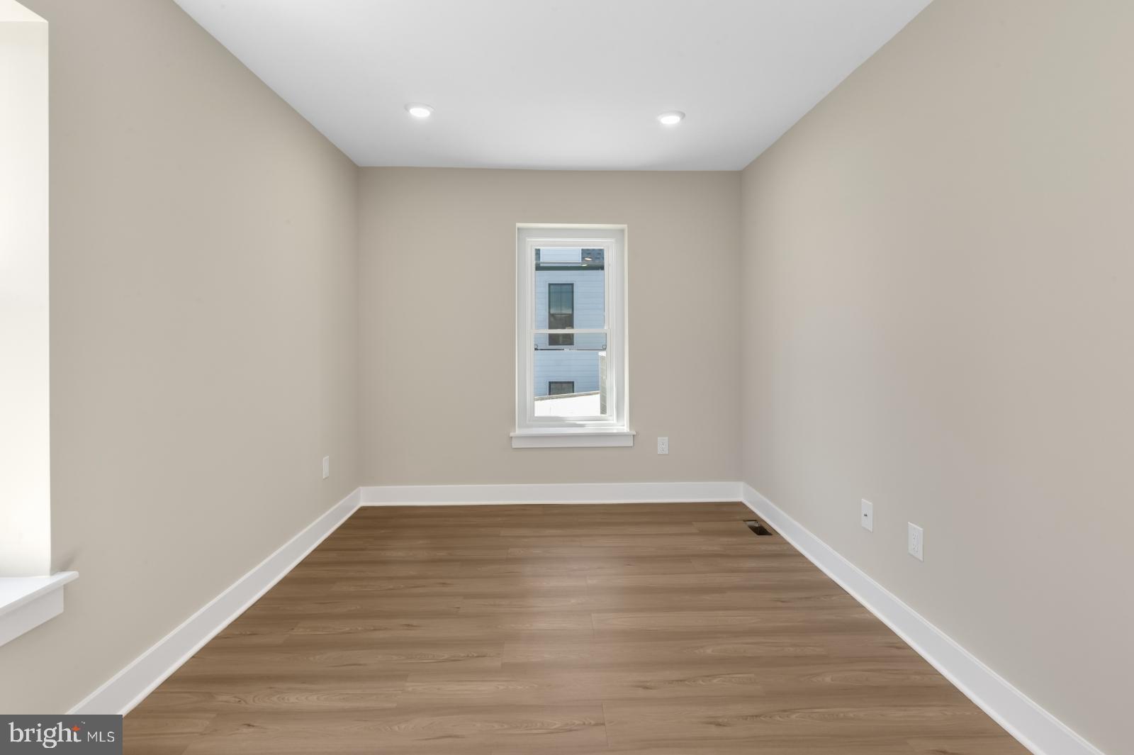 ROXBOROUGH - Residential Lease