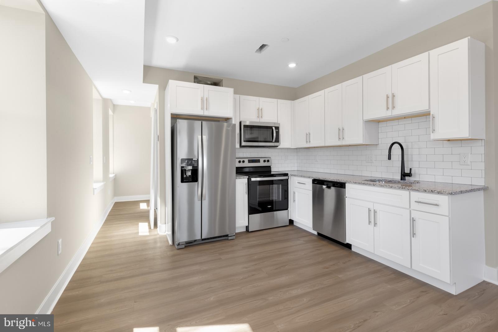 ROXBOROUGH - Residential Lease