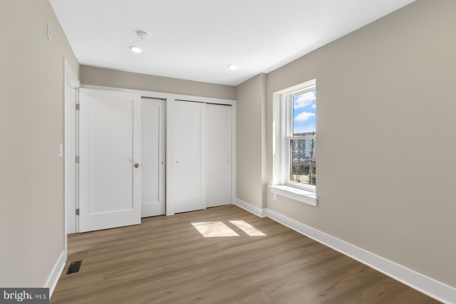 ROXBOROUGH - Residential Lease