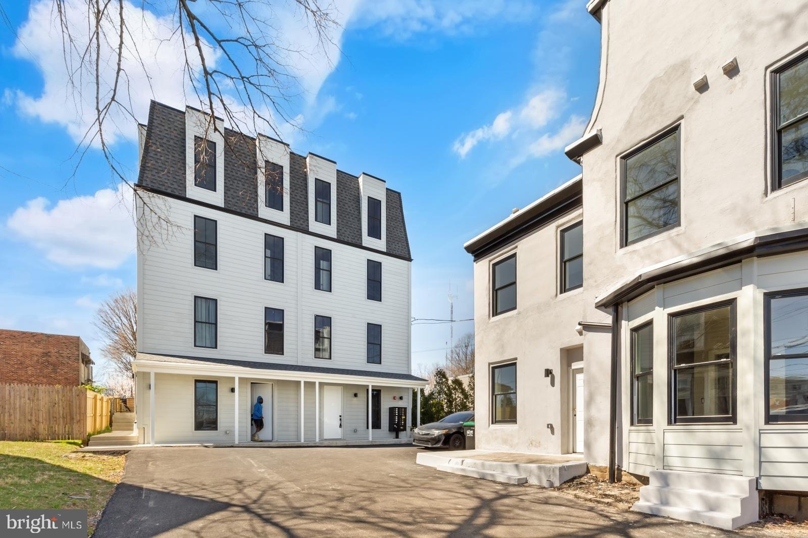 ROXBOROUGH - Residential Lease