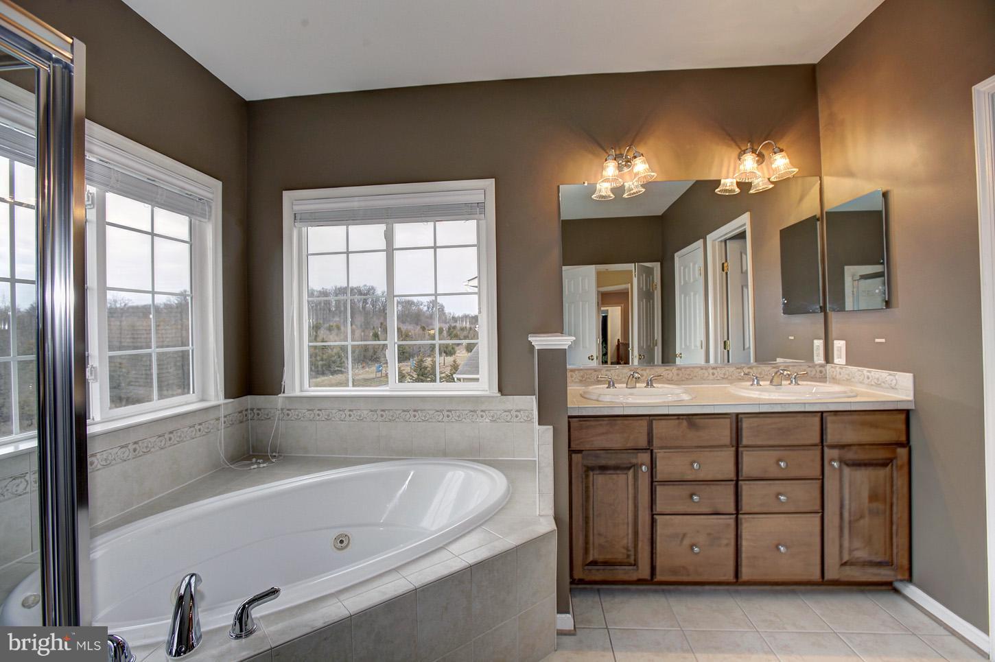 ASHBROOK VILLAGE - Residential Lease