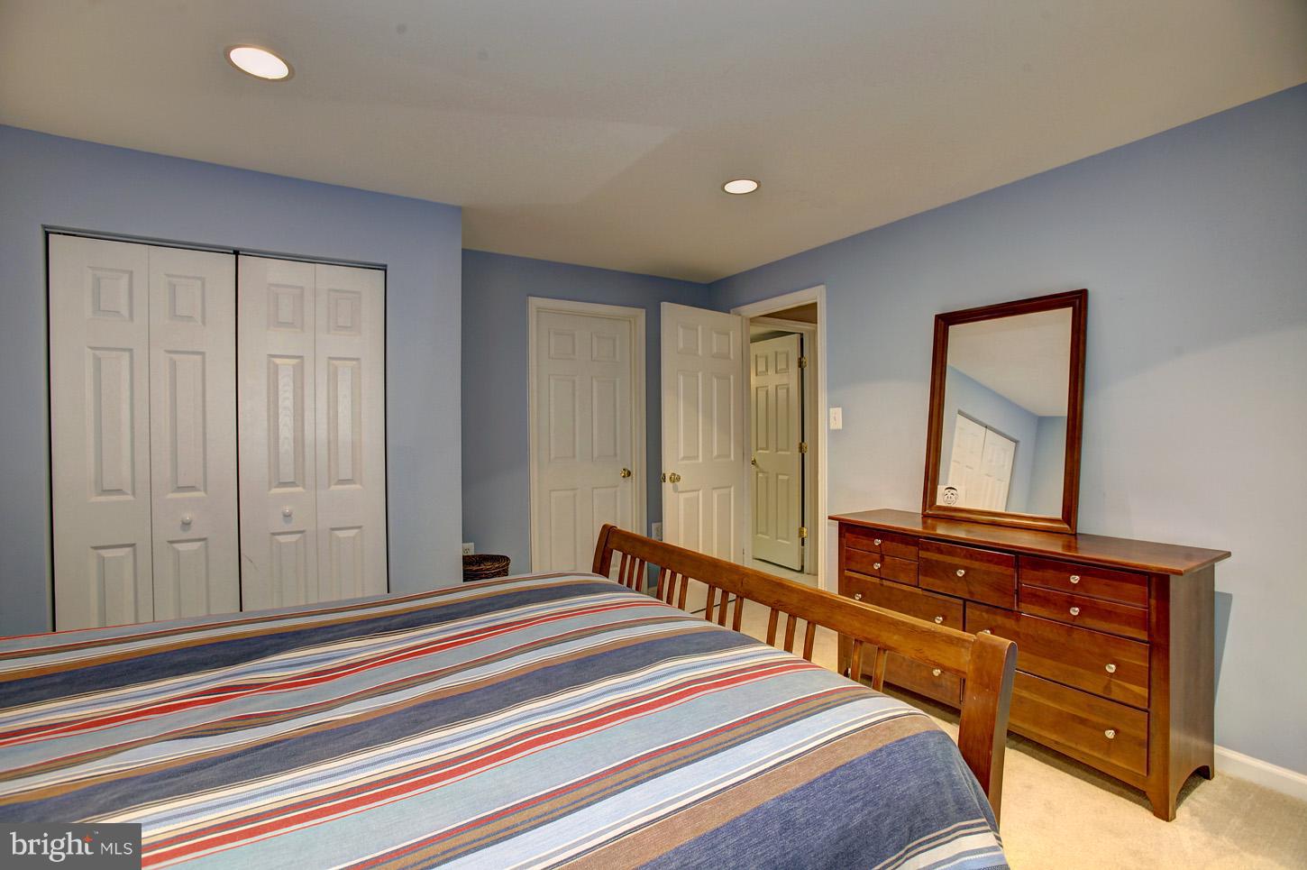 ASHBROOK VILLAGE - Residential Lease