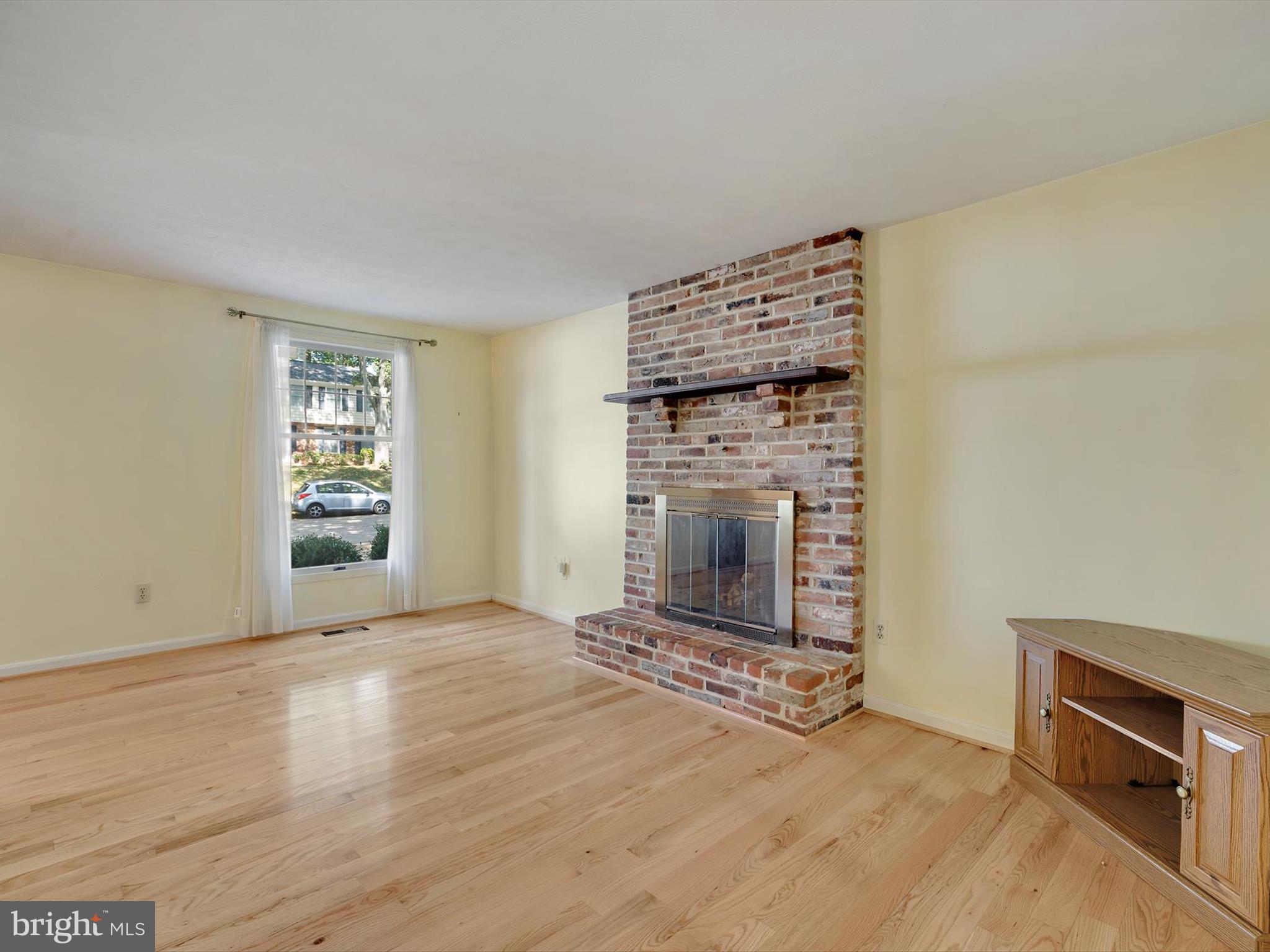 BAY HILLS - Residential