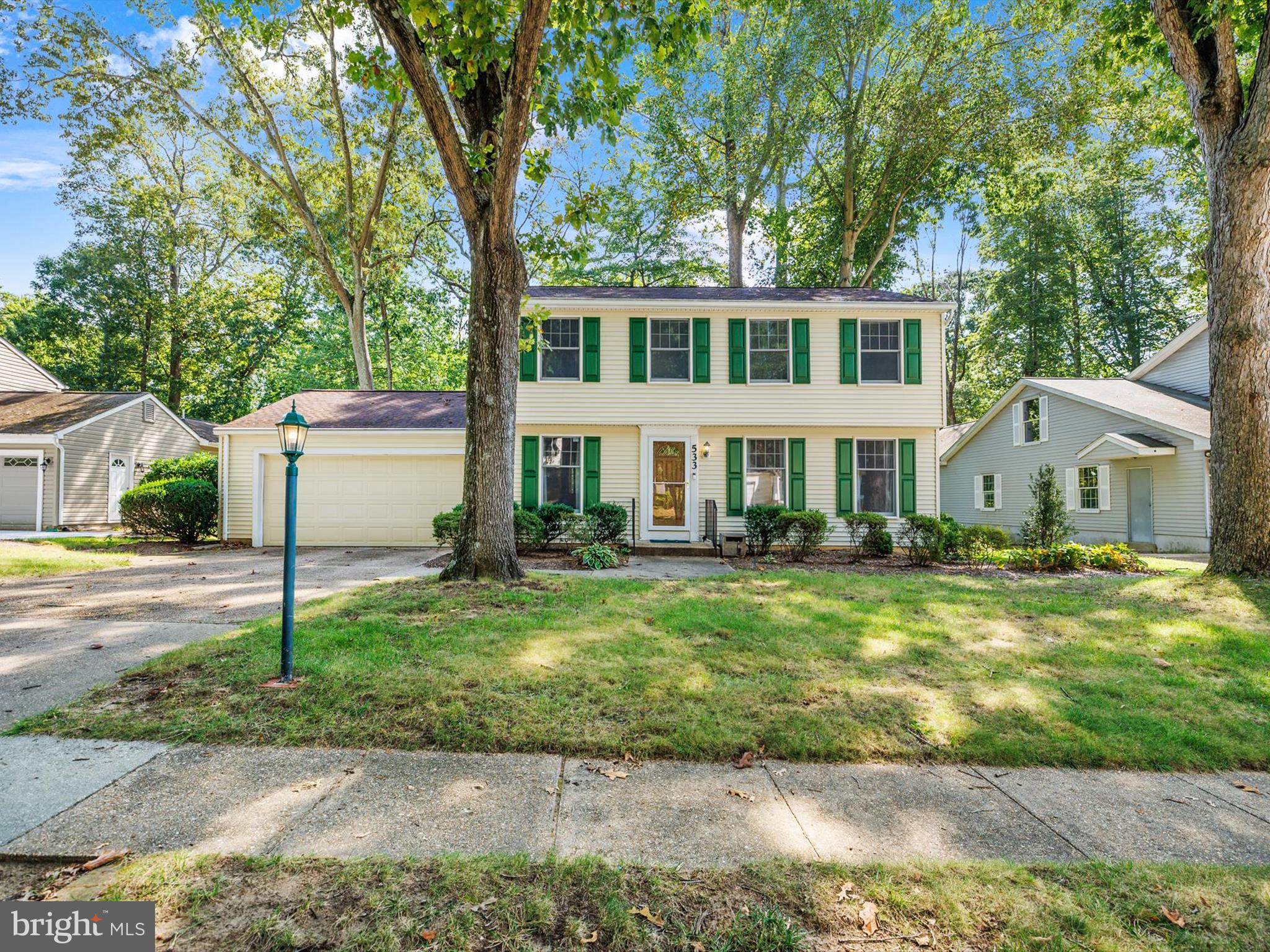 BAY HILLS - Residential