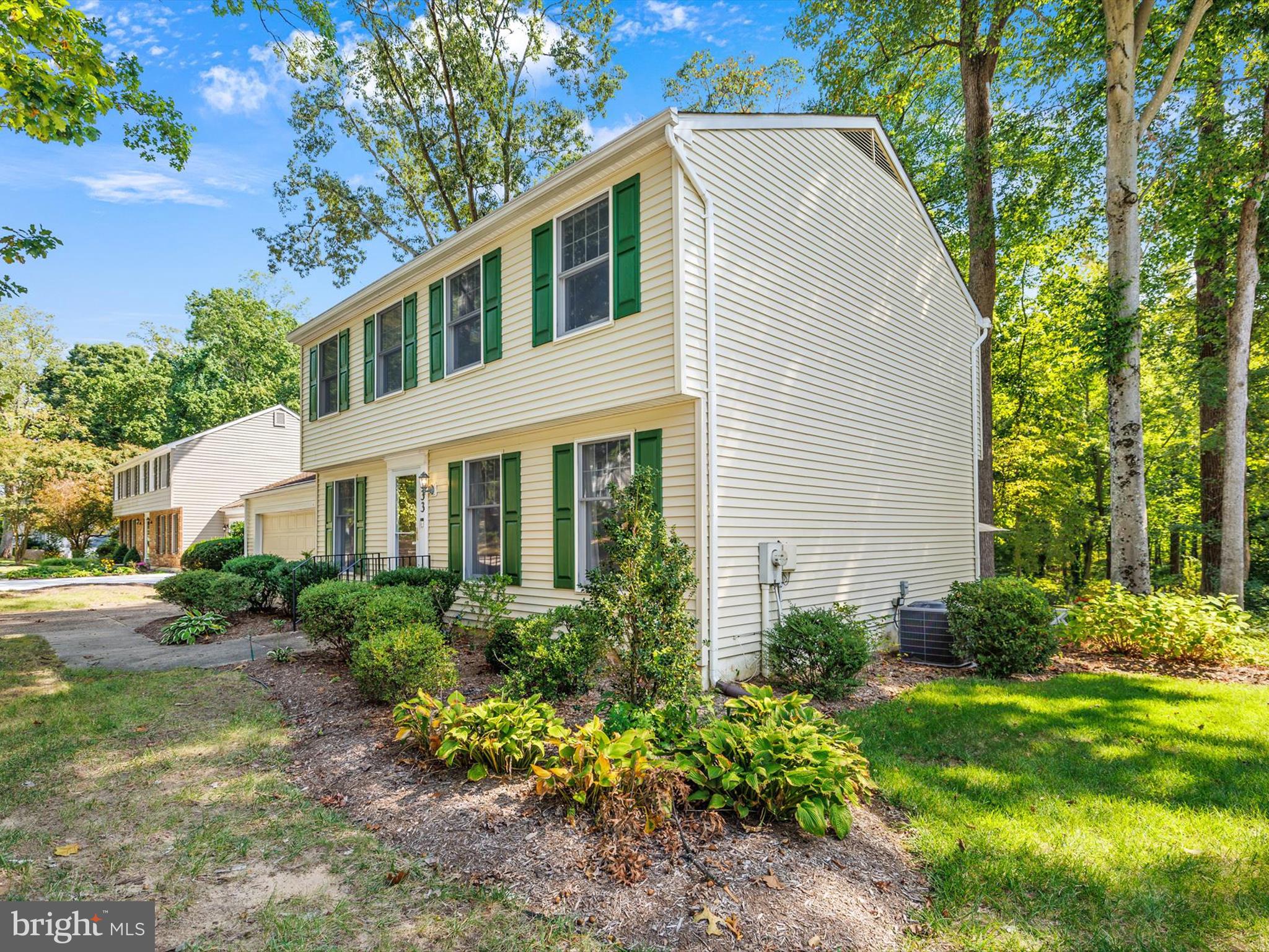 BAY HILLS - Residential