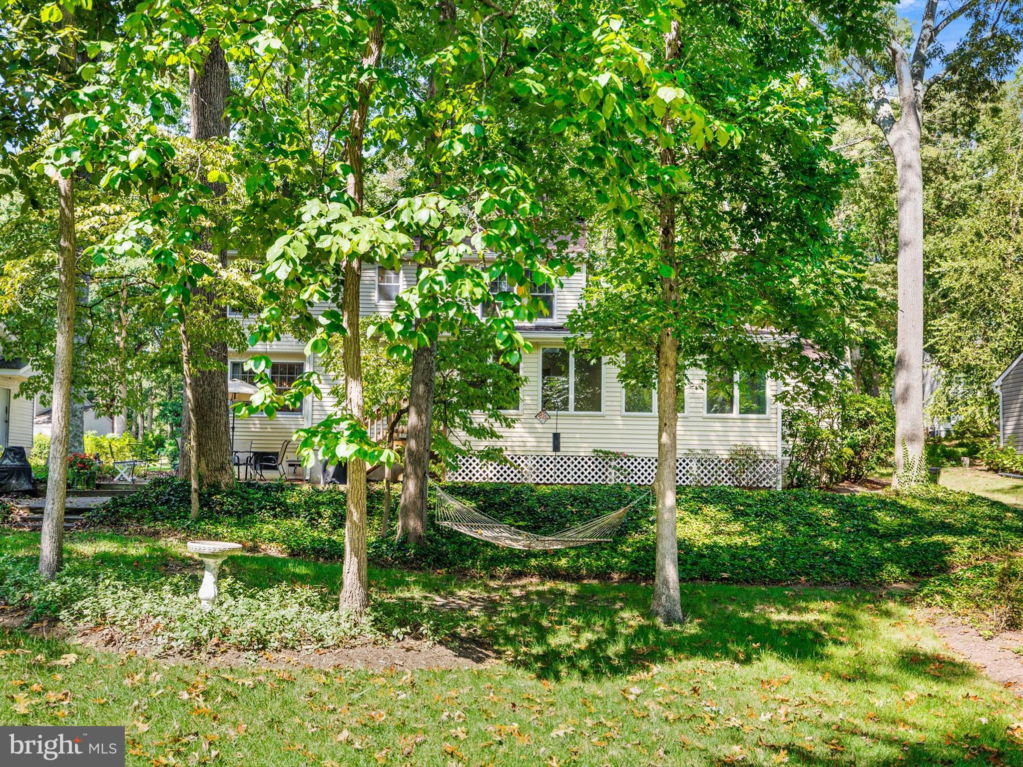 BAY HILLS - Residential