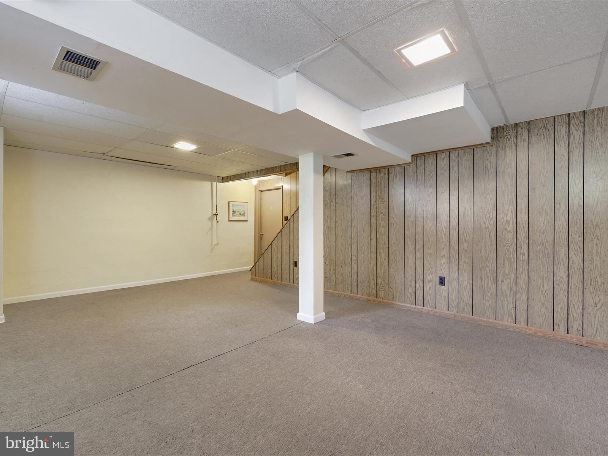 BAY HILLS - Residential