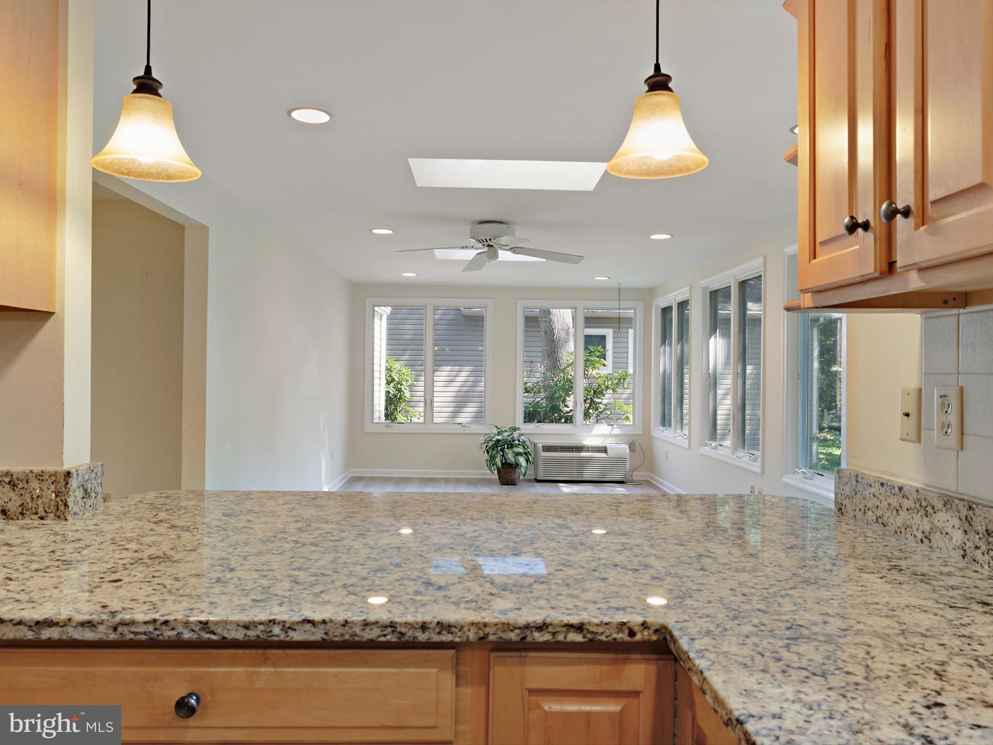 BAY HILLS - Residential