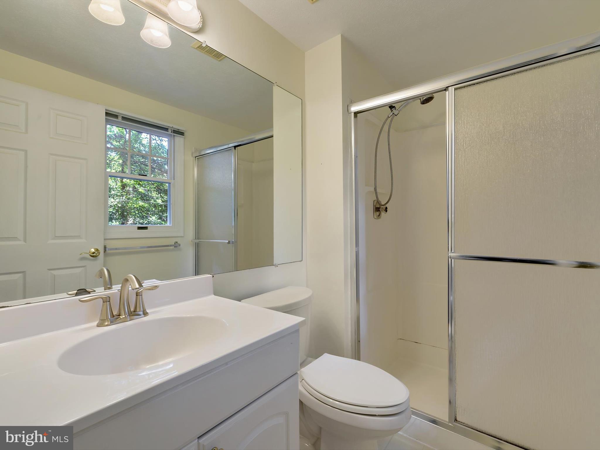 BAY HILLS - Residential