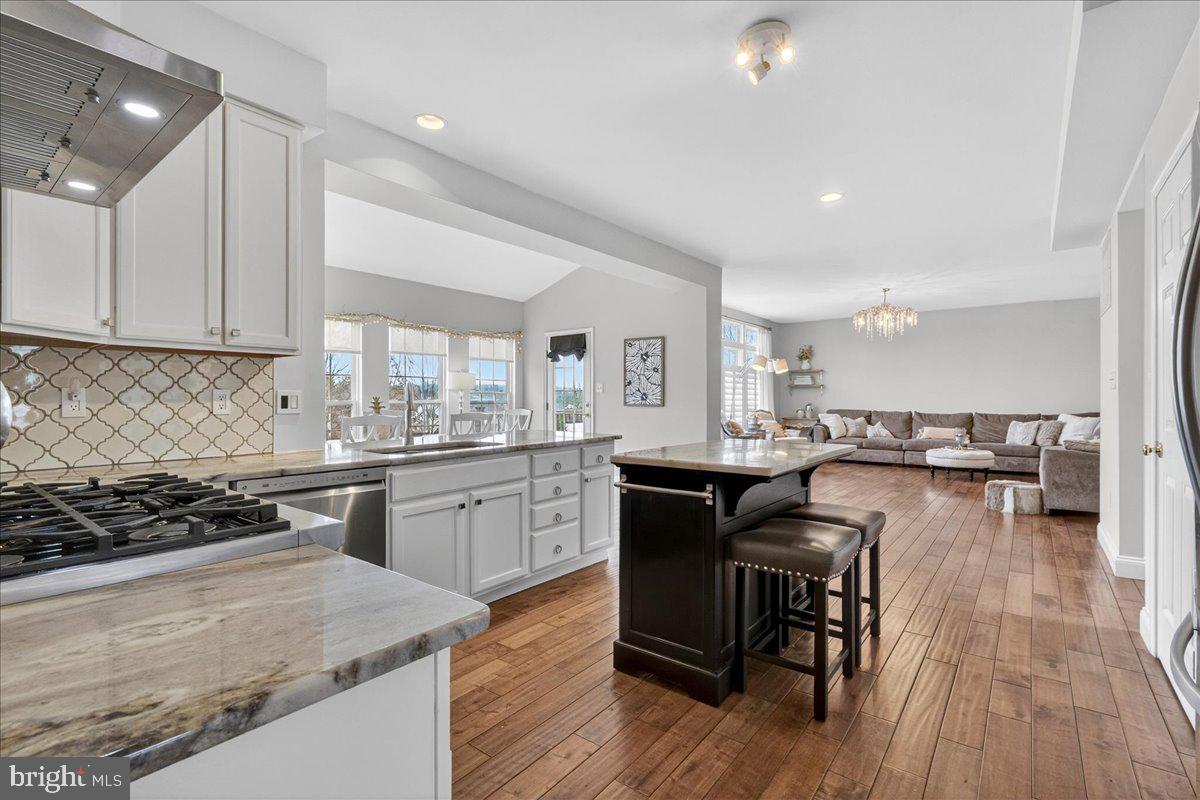 FAR HILLS FARM - Residential