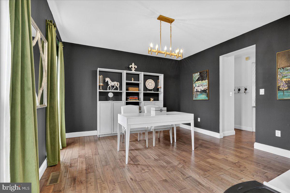 FAR HILLS FARM - Residential