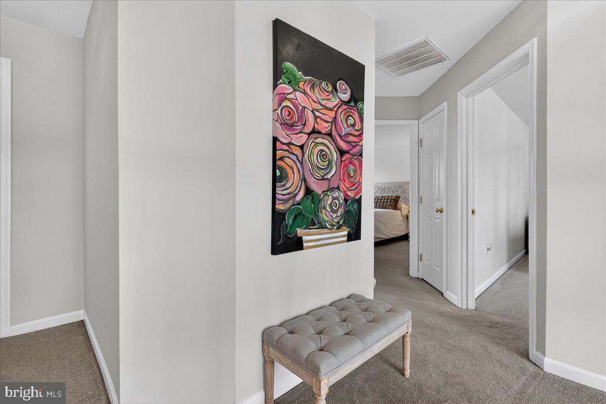 FAR HILLS FARM - Residential