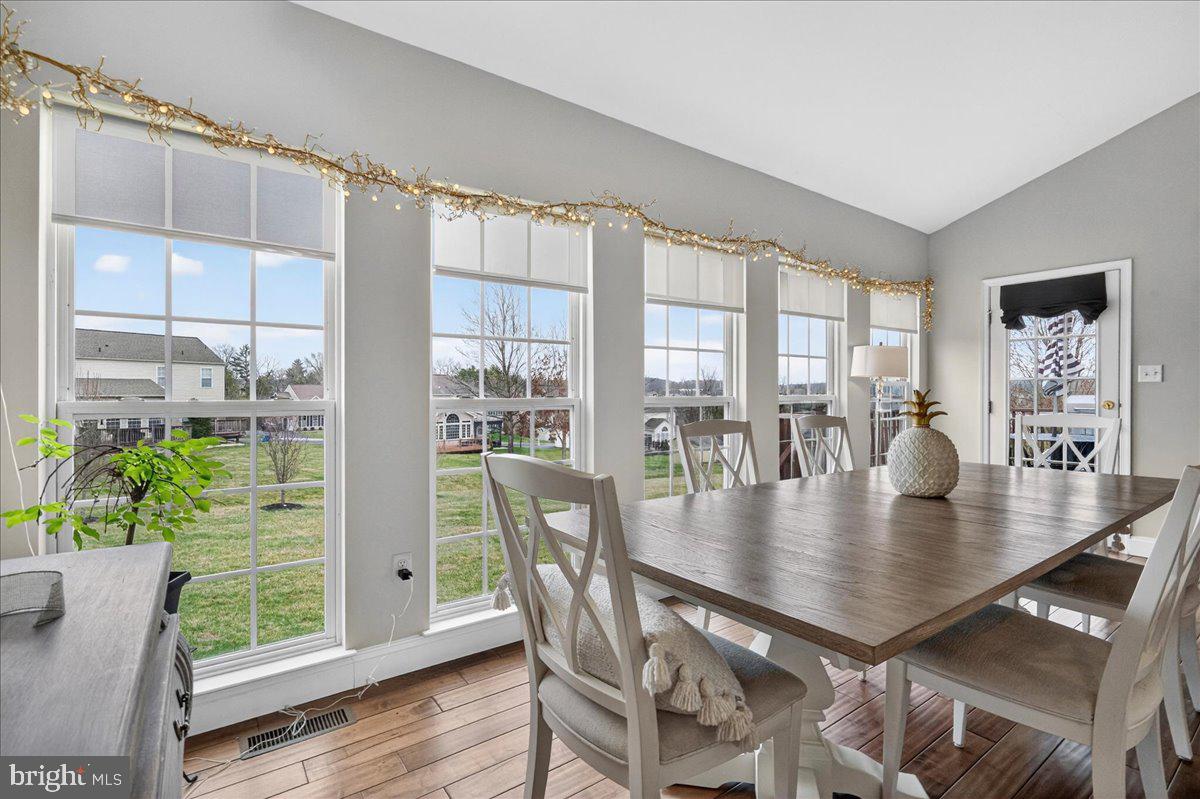 FAR HILLS FARM - Residential