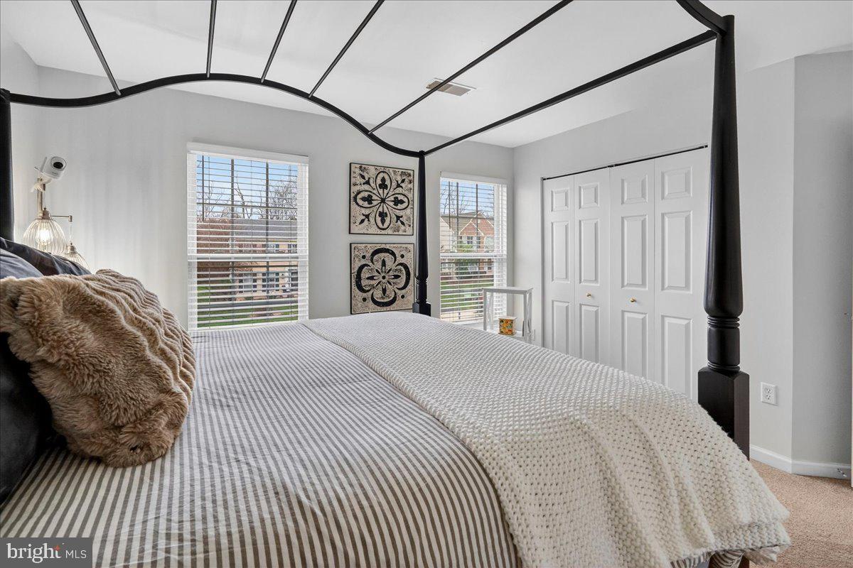 FAR HILLS FARM - Residential