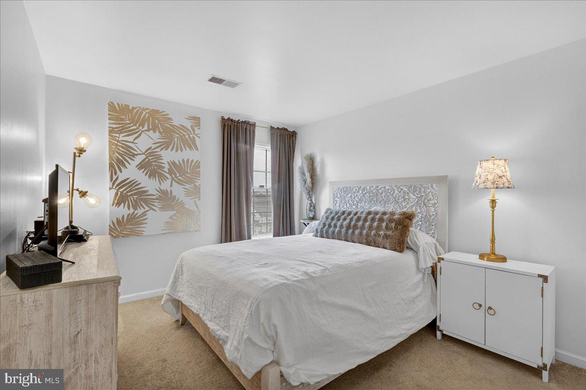 FAR HILLS FARM - Residential