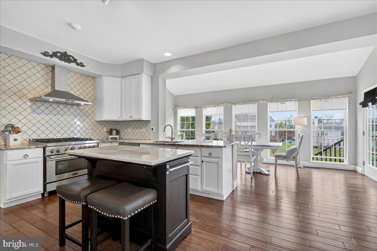 FAR HILLS FARM - Residential